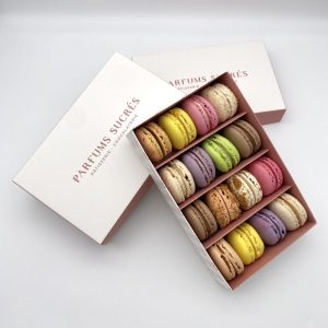 Coffret de 16 macarons assortis