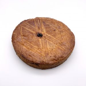 Gâteau basque à la crème et aux cerises